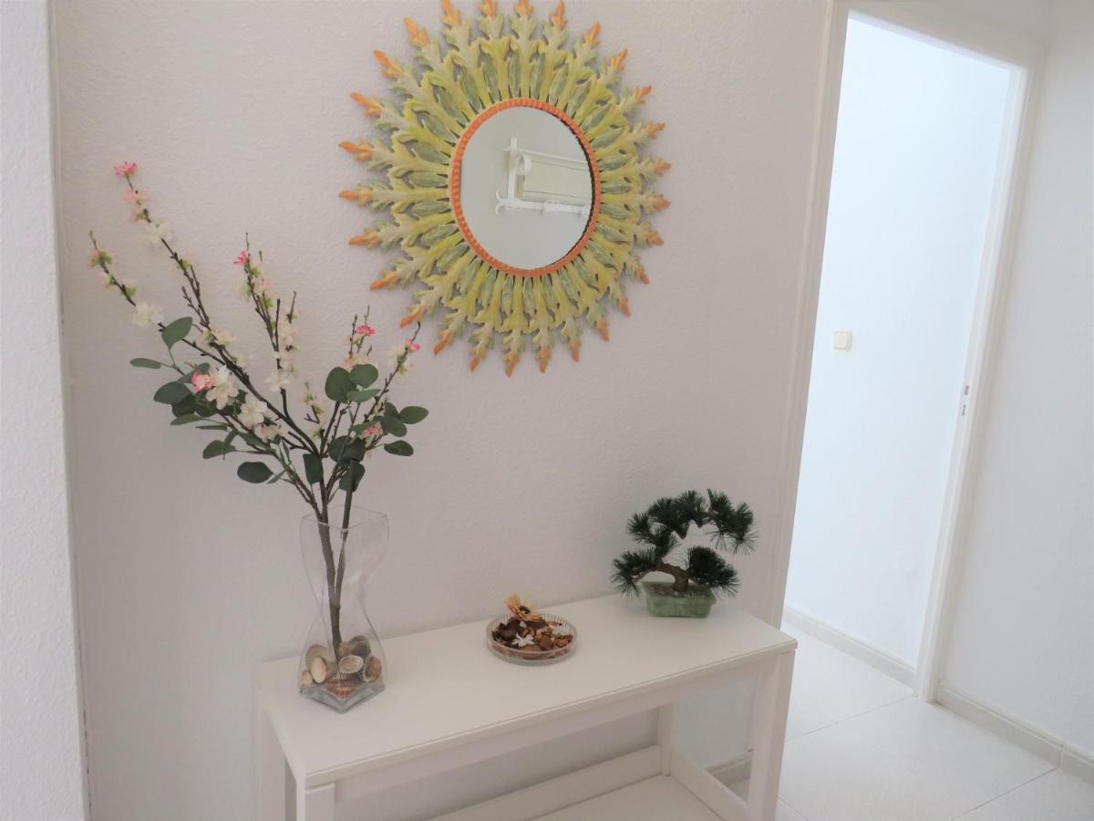Elizabeth Beach Apartment With Seaviews! Torremolinos Esterno foto